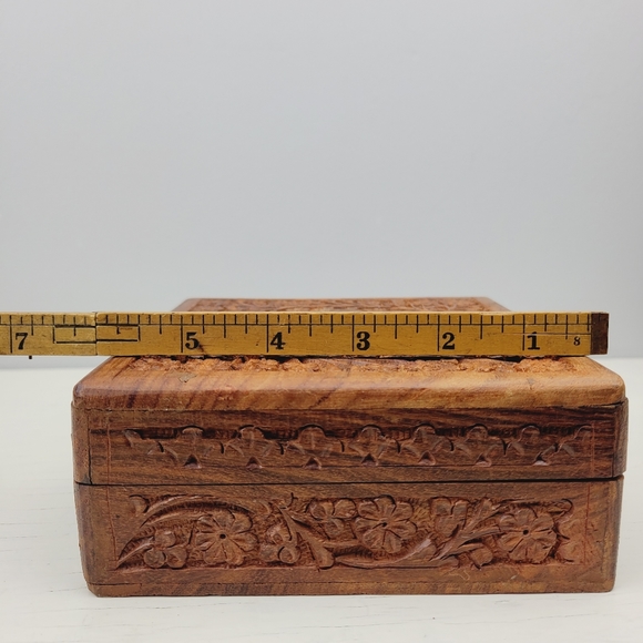 Vintage Sheesham Indian Rosewood Hand Carved Floral Box | Made in India - Picture 12 of 16